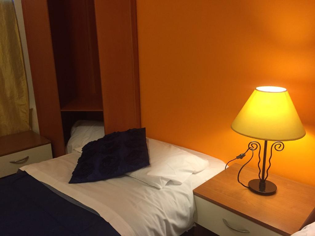 Moon House B&B Cagliari Exteriör bild