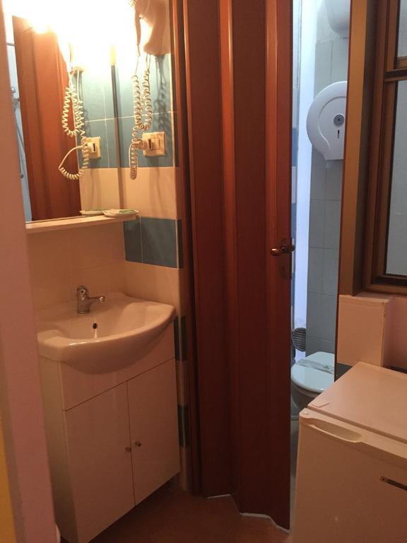 Moon House B&B Cagliari Exteriör bild