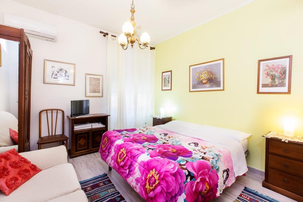 Moon House B&B Cagliari Exteriör bild